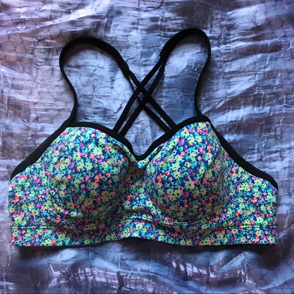 🌸Victoria’s Secret sports bra 🌸